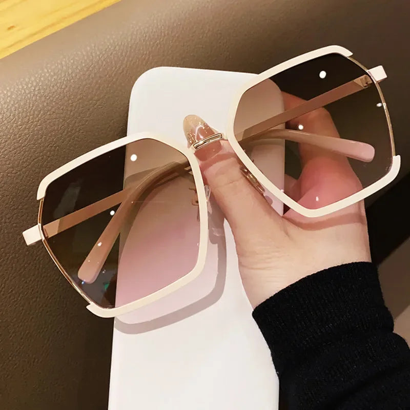 Solaire Oversized Sunnies