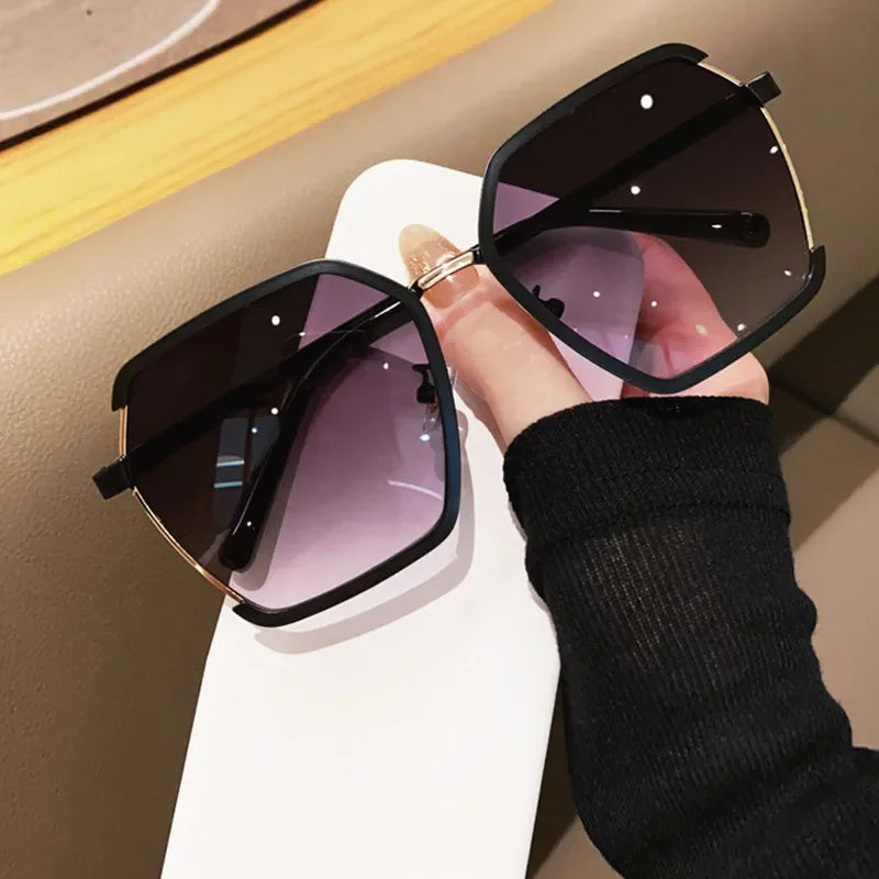 Solaire Oversized Sunnies