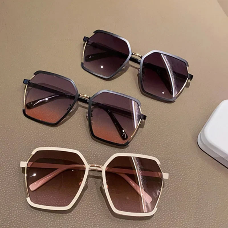 Solaire Oversized Sunnies