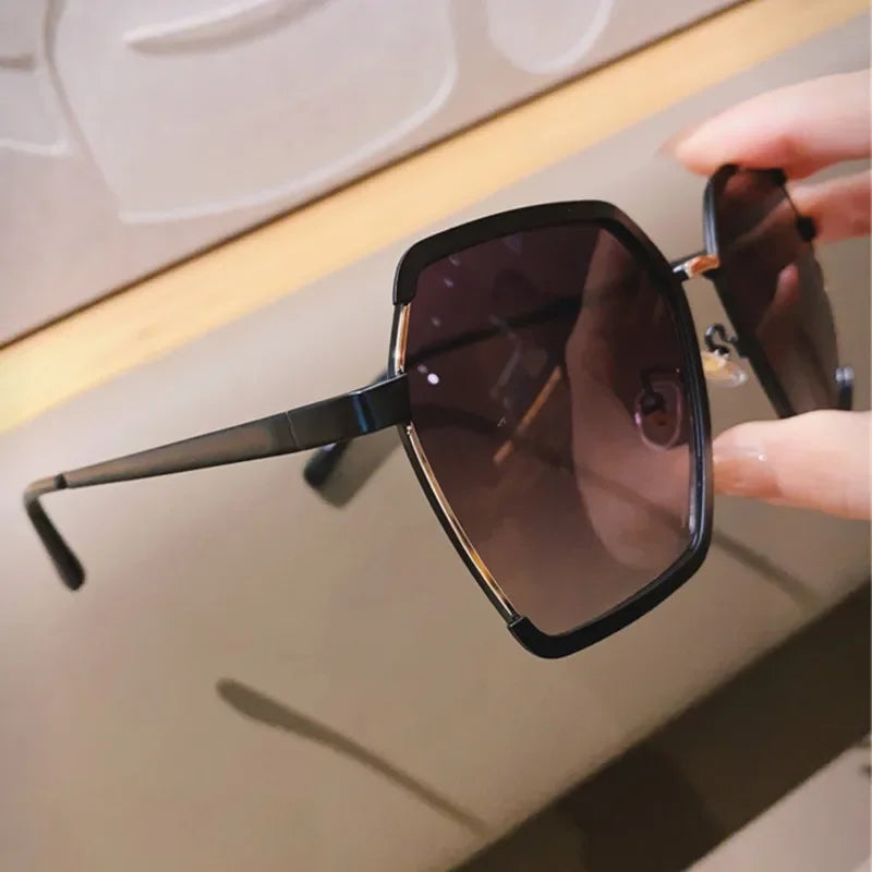 Solaire Oversized Sunnies
